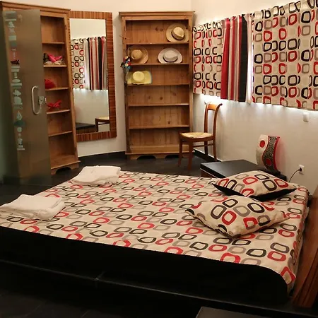 Alde Zaharra Apartamento *